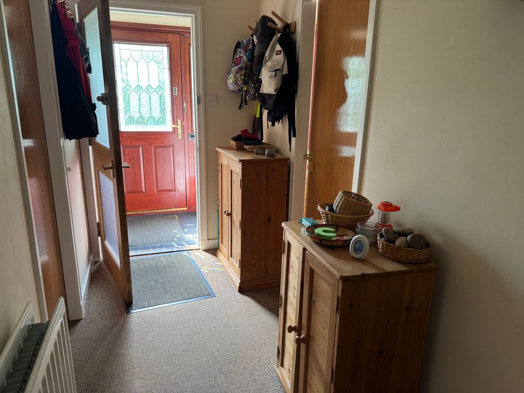 Property photo 3 of 26