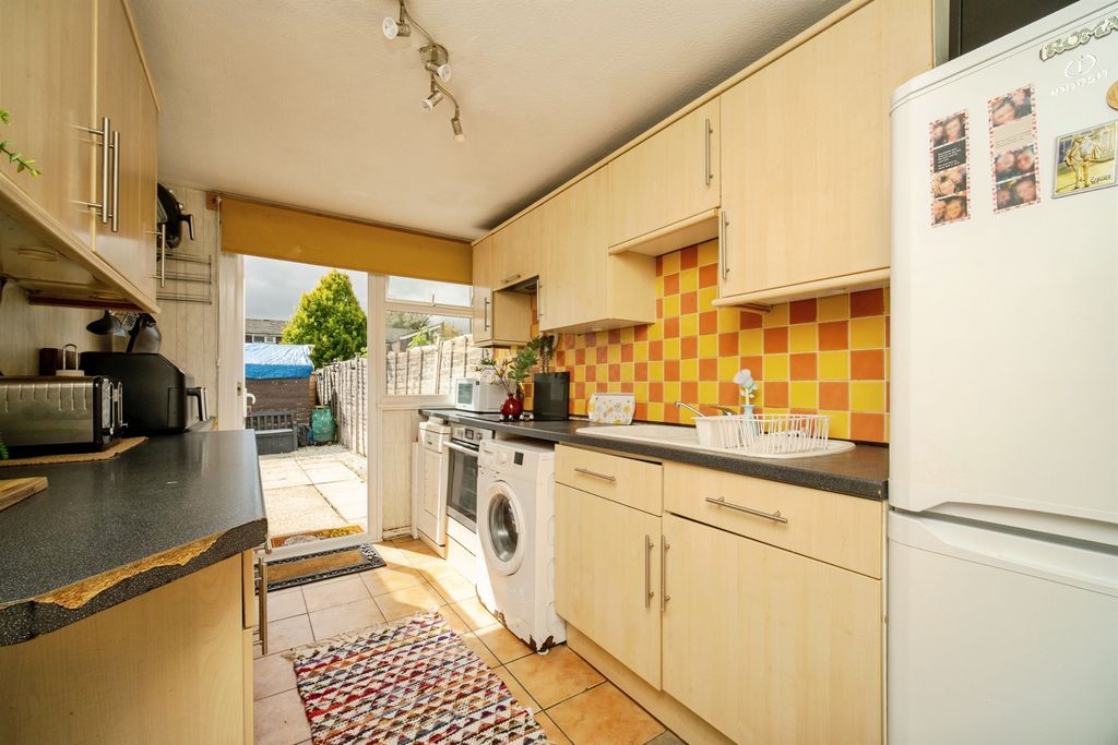 Property photo 3 of 12