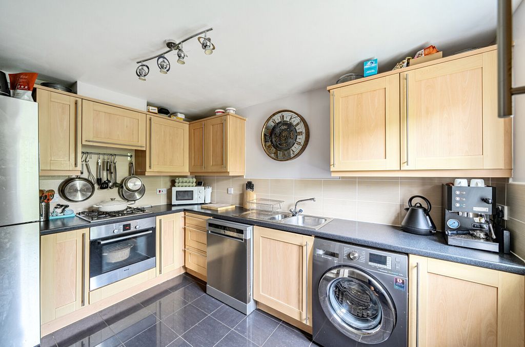 Property photo 2 of 19 1483722-14-6A424c...