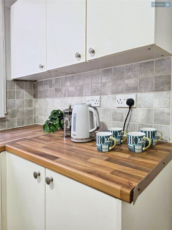 Property photo 3 of 12 Picture No. 13