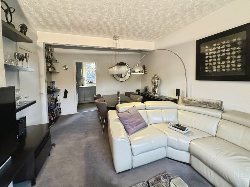 Property photo 1 of 11 Living Room/ Diner