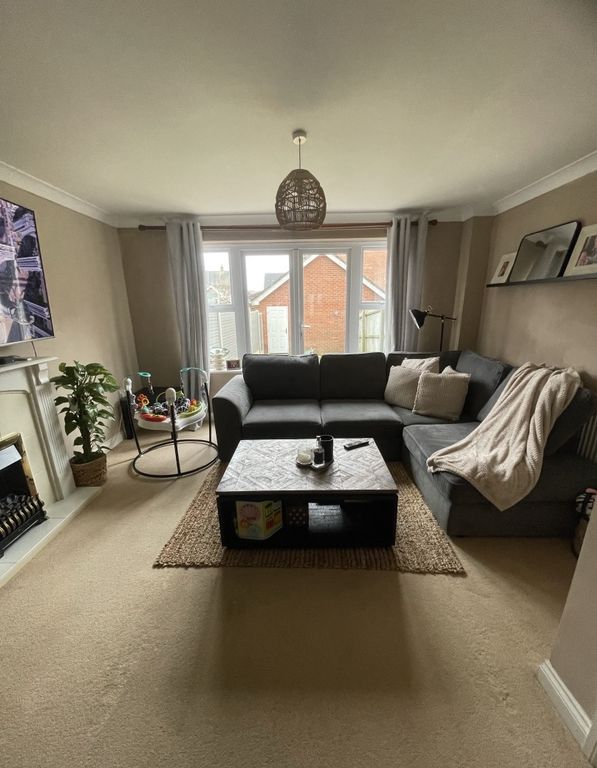 Property photo 2 of 12