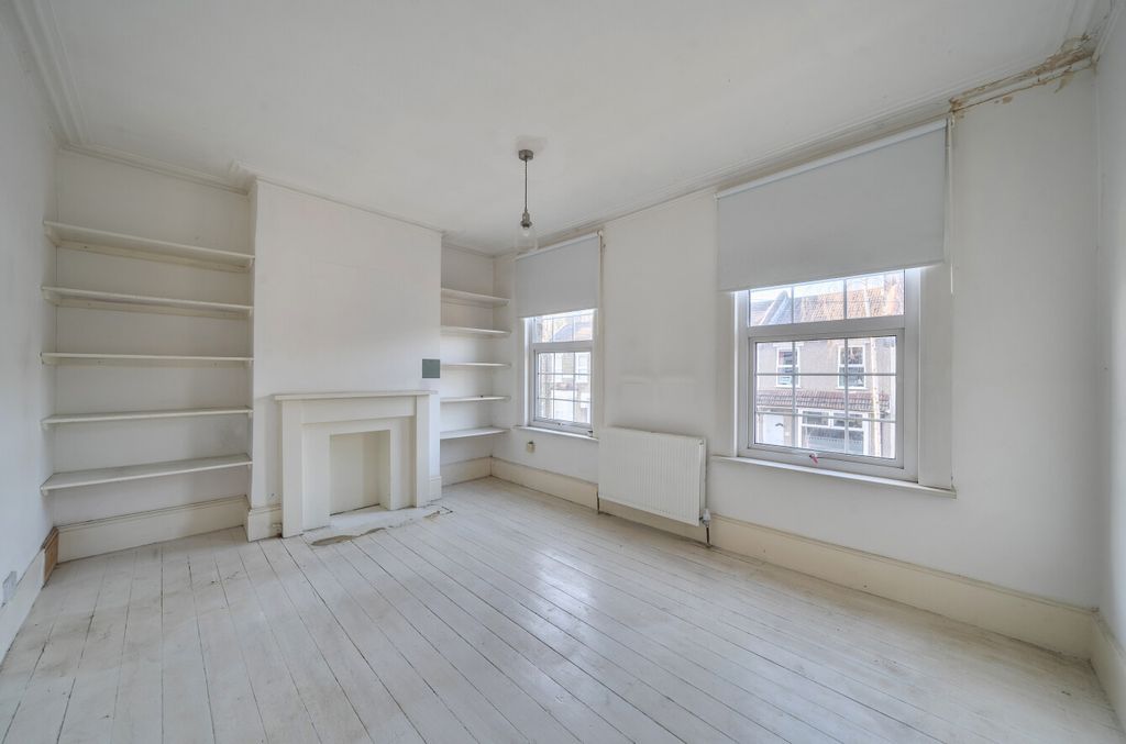 Property photo 2 of 13 1432131-2-69ba6Bb...