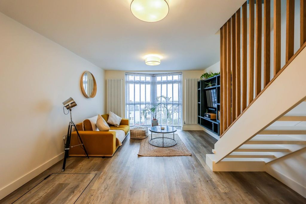 Property photo 3 of 29