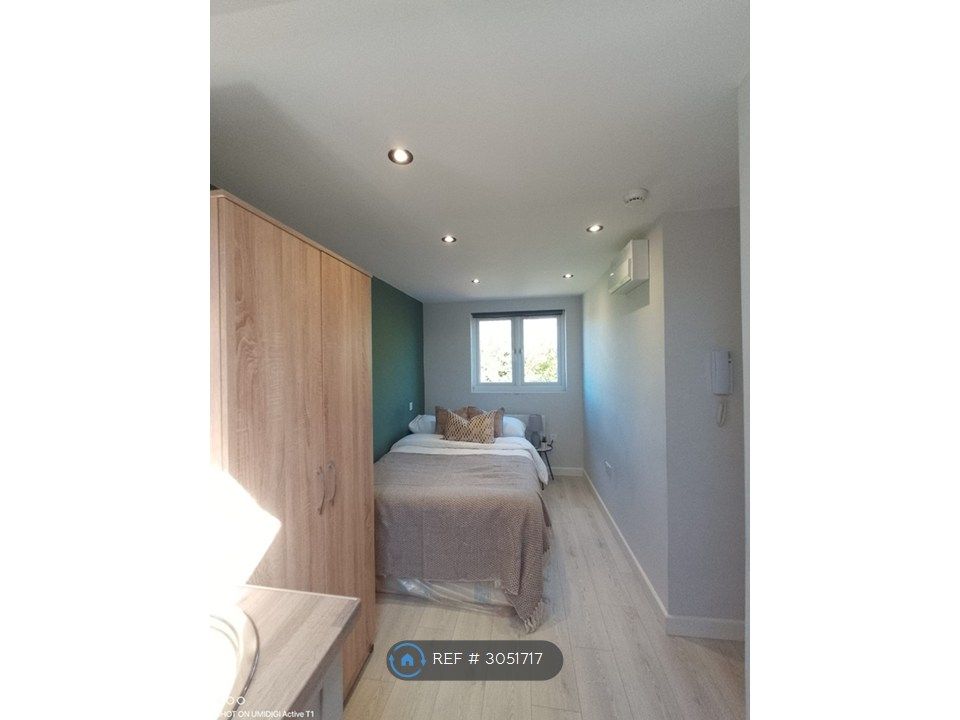Property photo 1 of 3