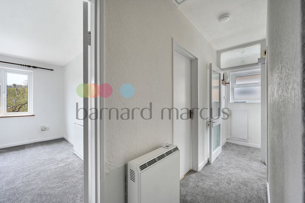 Property photo 3 of 8 Hallway