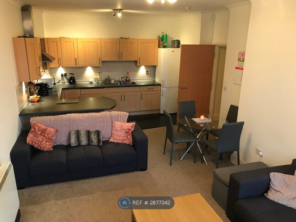 Property photo 1 of 10 Kitchen / Lounge