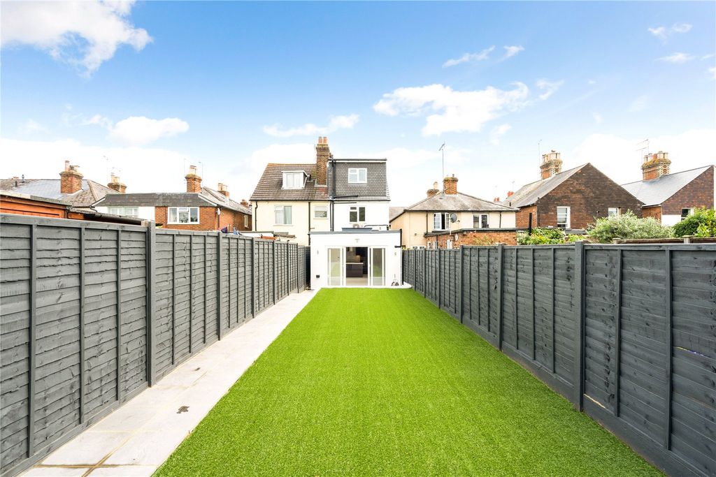 Property photo 1 of 17 Garden