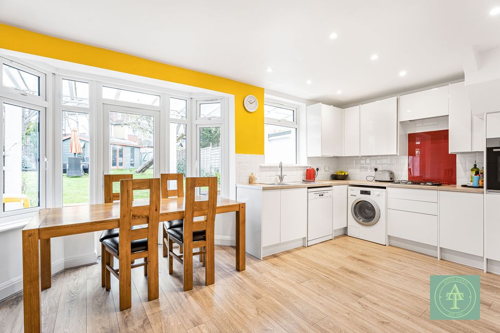 Property photo 2 of 25 Gallery