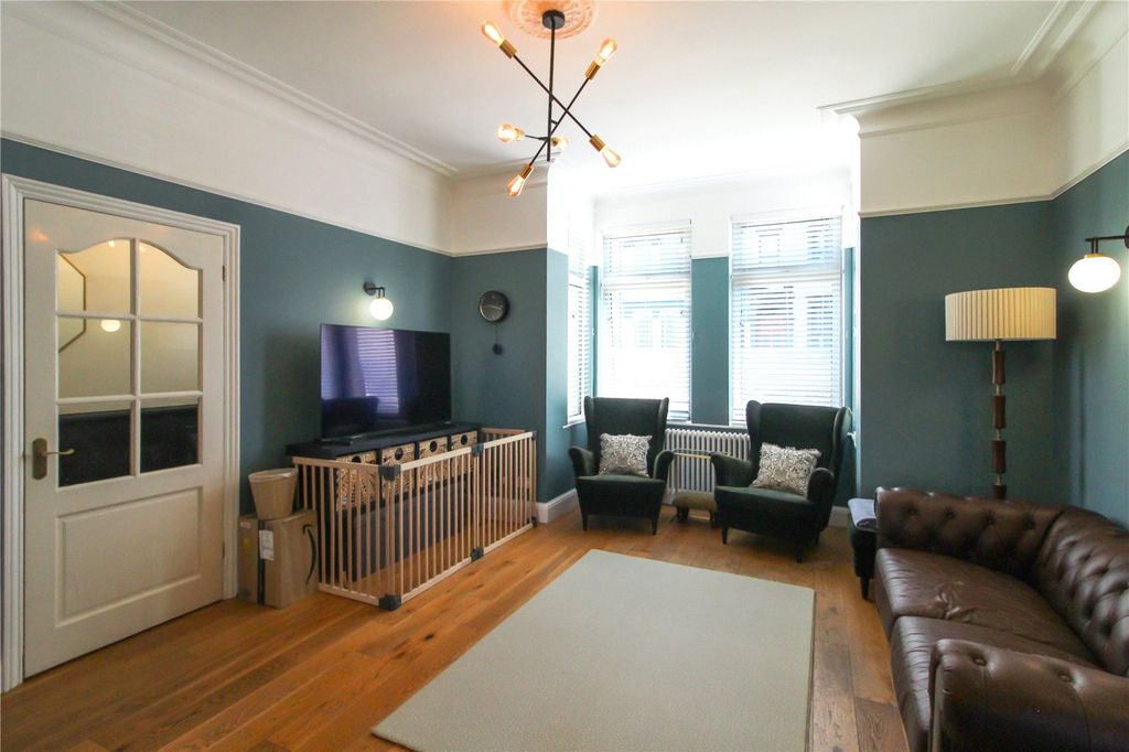 Property photo 2 of 19 Picture No. 04
