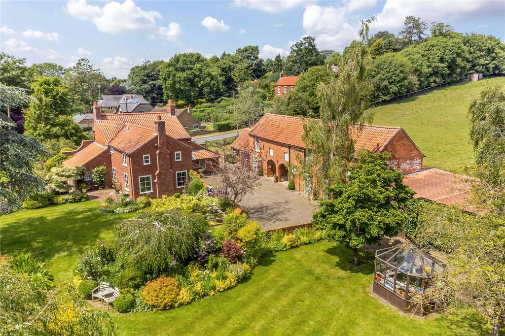 Property photo 1 of 19 Aerial View