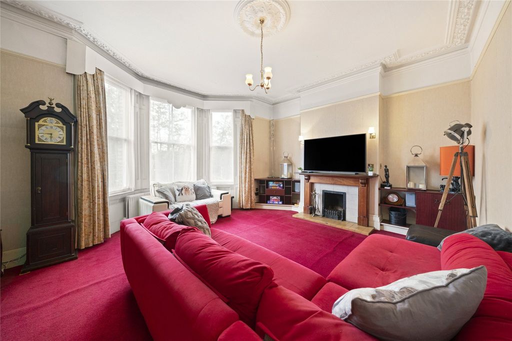 Property photo 3 of 12 Picture No. 01