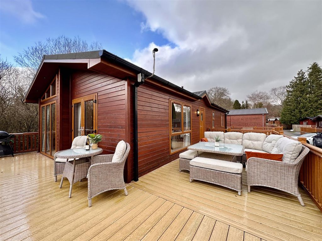 Property photo 1 of 14 Main Photo