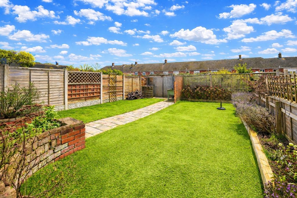 Property photo 3 of 16 Picture No. 23