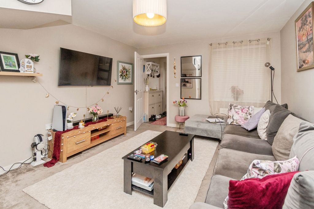 Property photo 2 of 19 Pbox-Img.Jpg