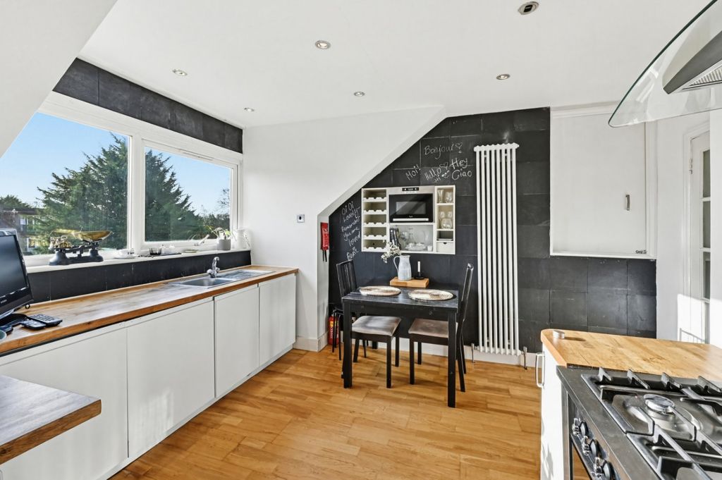 Property photo 3 of 12 Picture No. 04