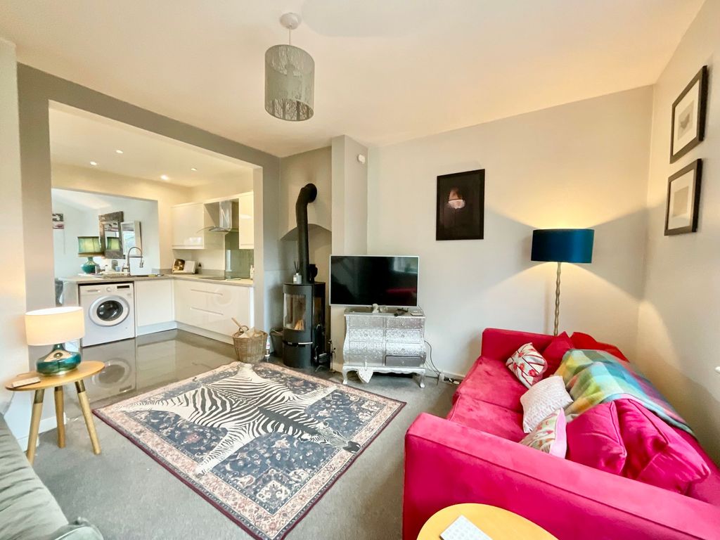 Property photo 2 of 16