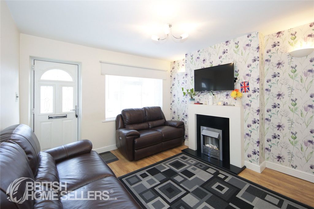 Property photo 2 of 16 Picture No. 12