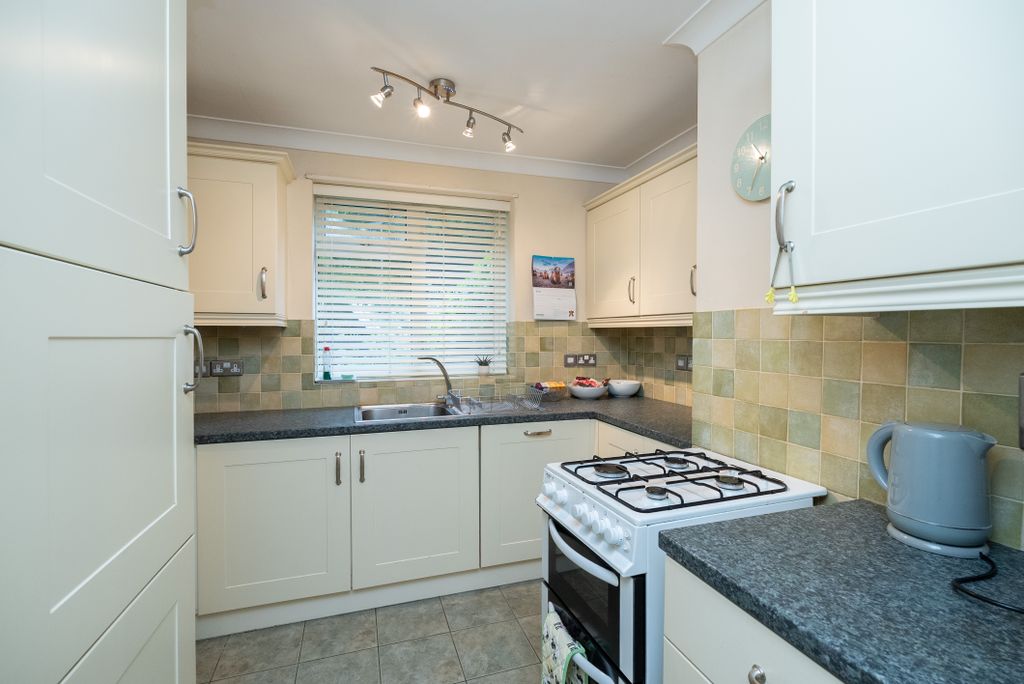 Property photo 3 of 11 Dsc04327