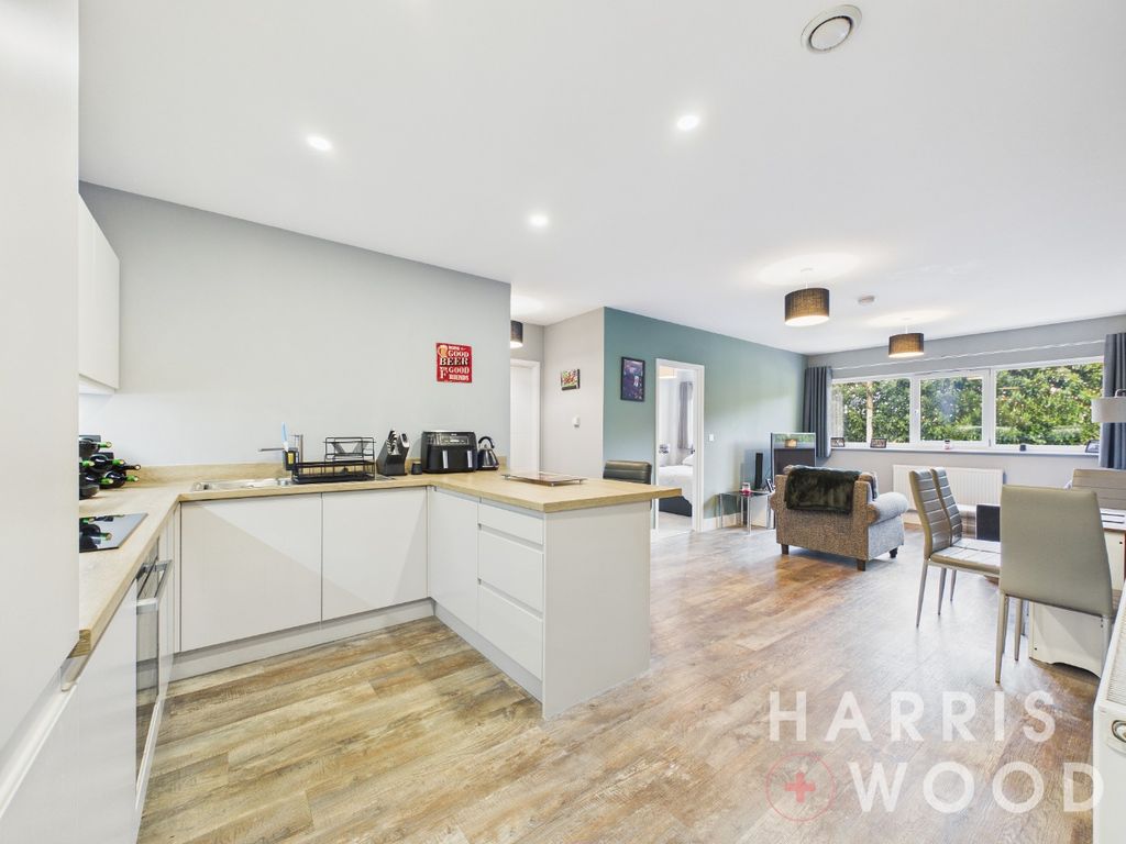 Property photo 2 of 14 4355154