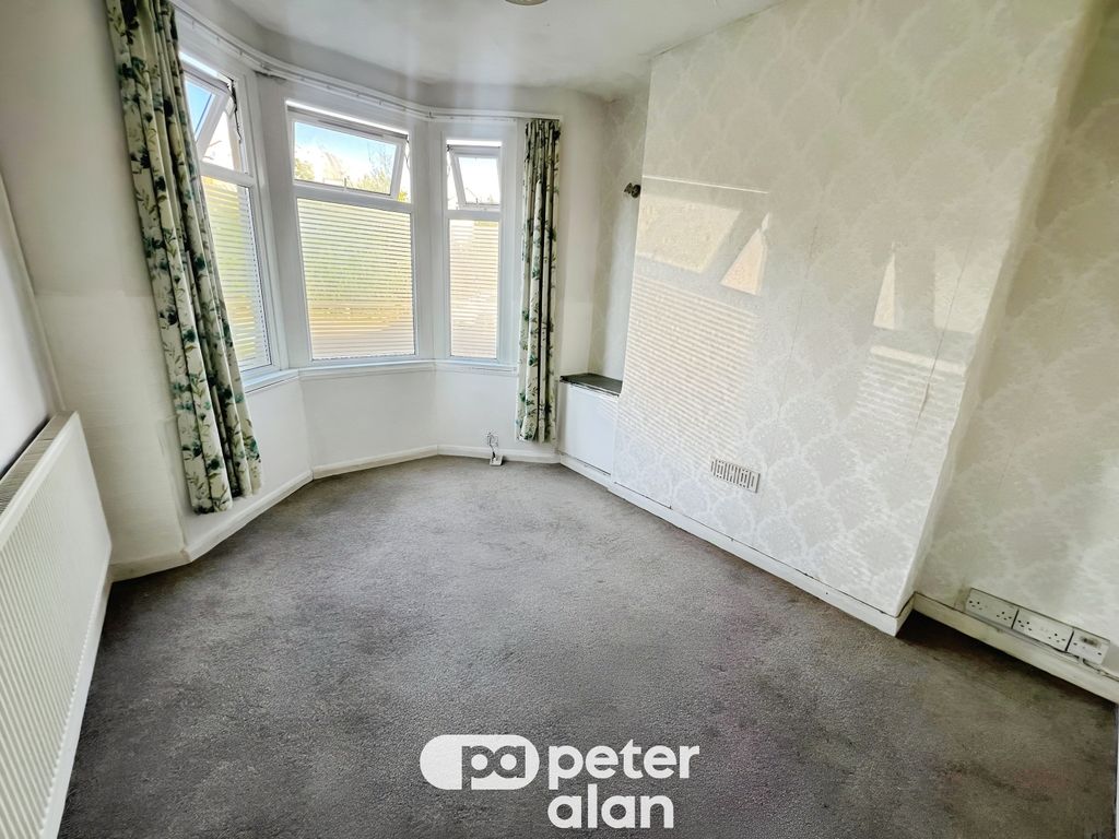 Property photo 3 of 10 Image