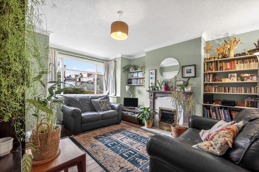 Property photo 2 of 19 Pnmb0418.Jpg