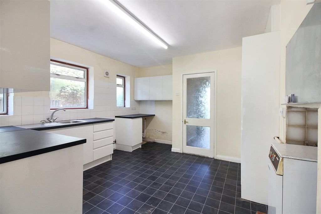Property photo 2 of 16 5.Jpg