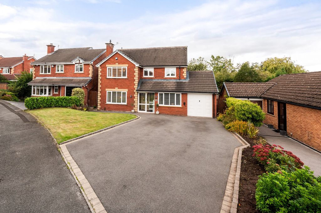 Property photo 1 of 43