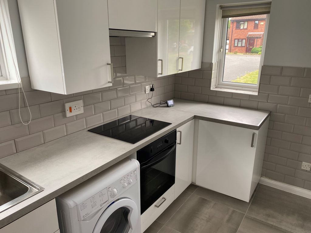 Property photo 2 of 11