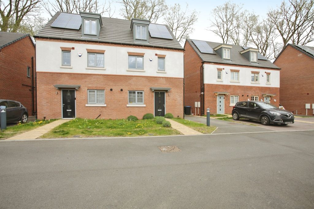 Property photo 2 of 20