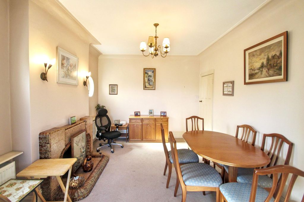 Property photo 3 of 29