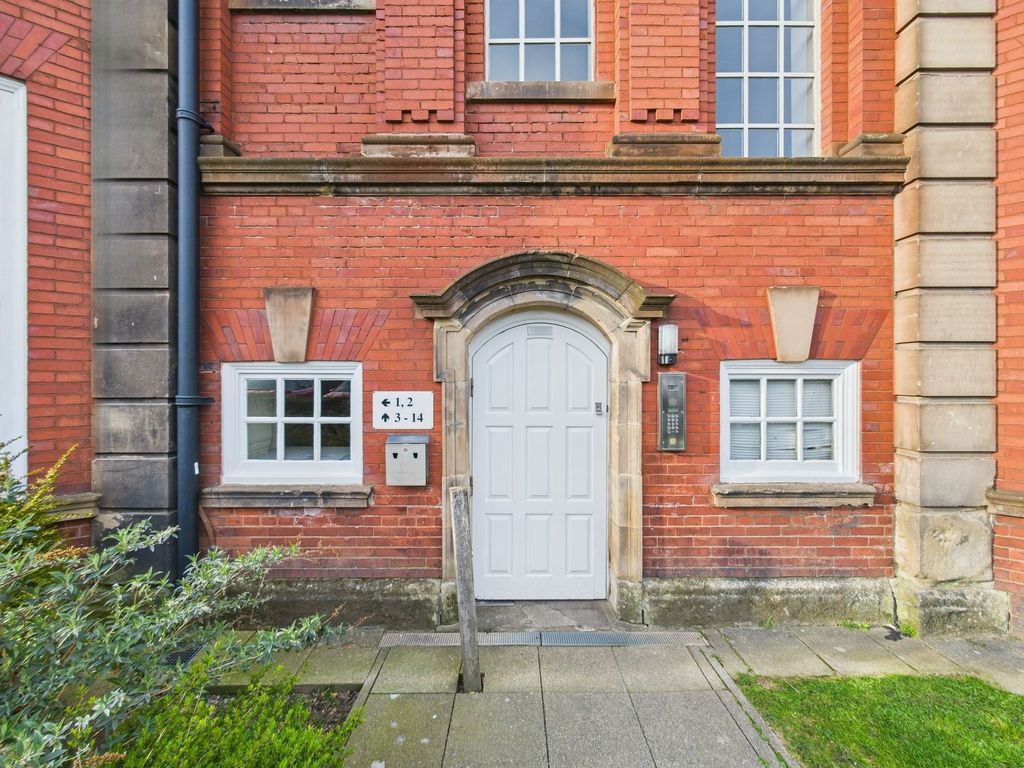 Property photo 2 of 16
