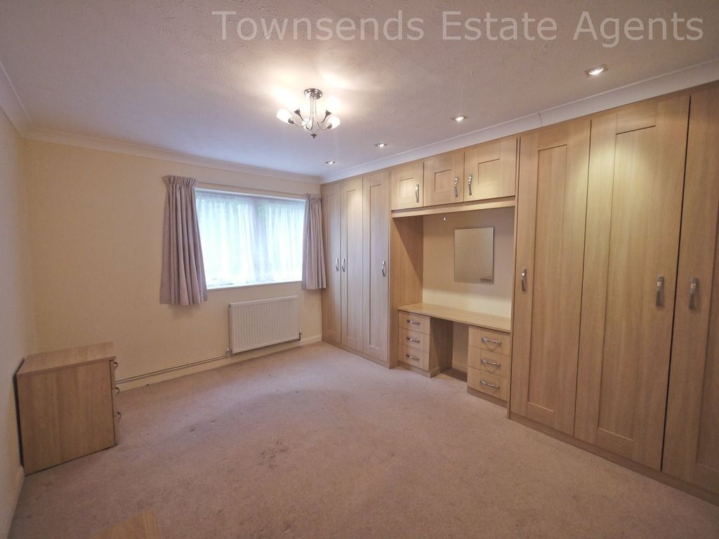 Property photo 2 of 3