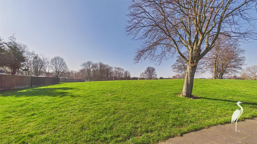 Property photo 2 of 15 Outside