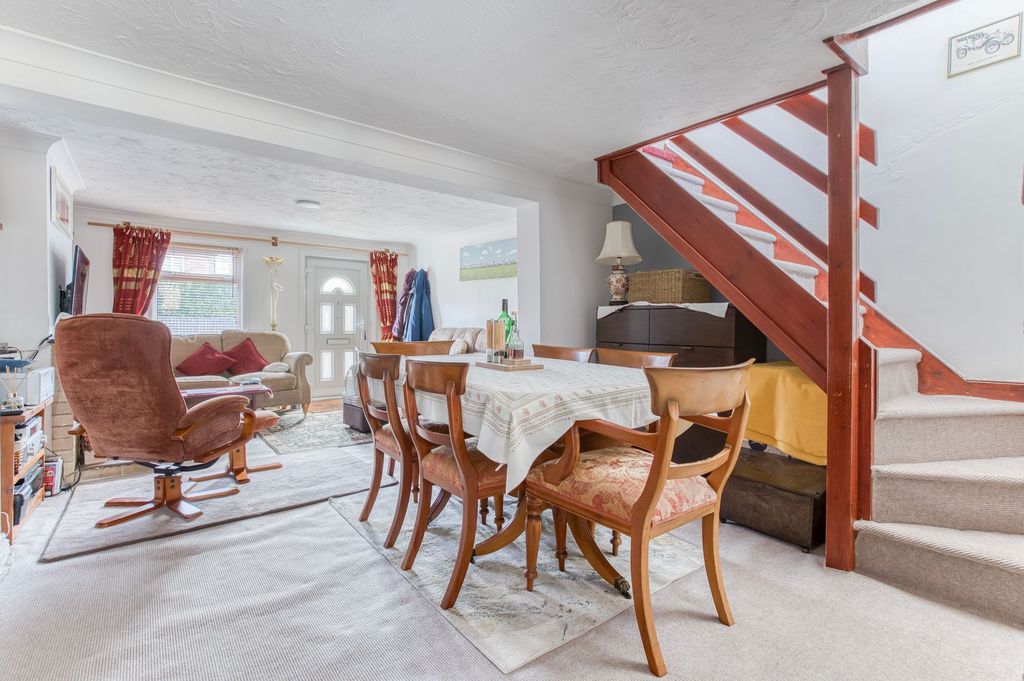 Property photo 3 of 19