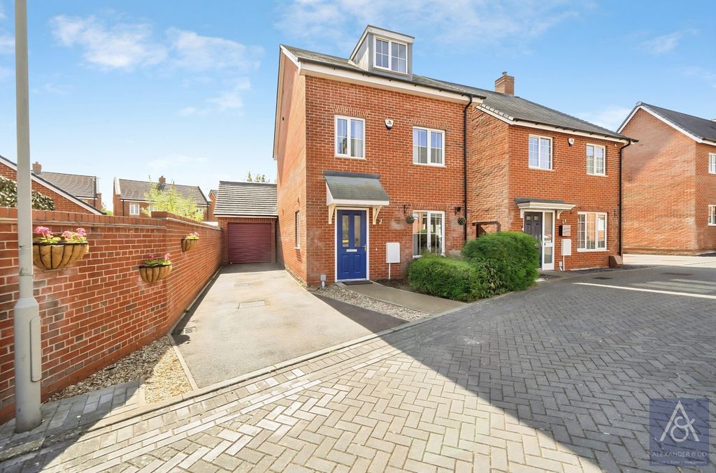 Property photo 1 of 26 Pbox-Img.Jpg
