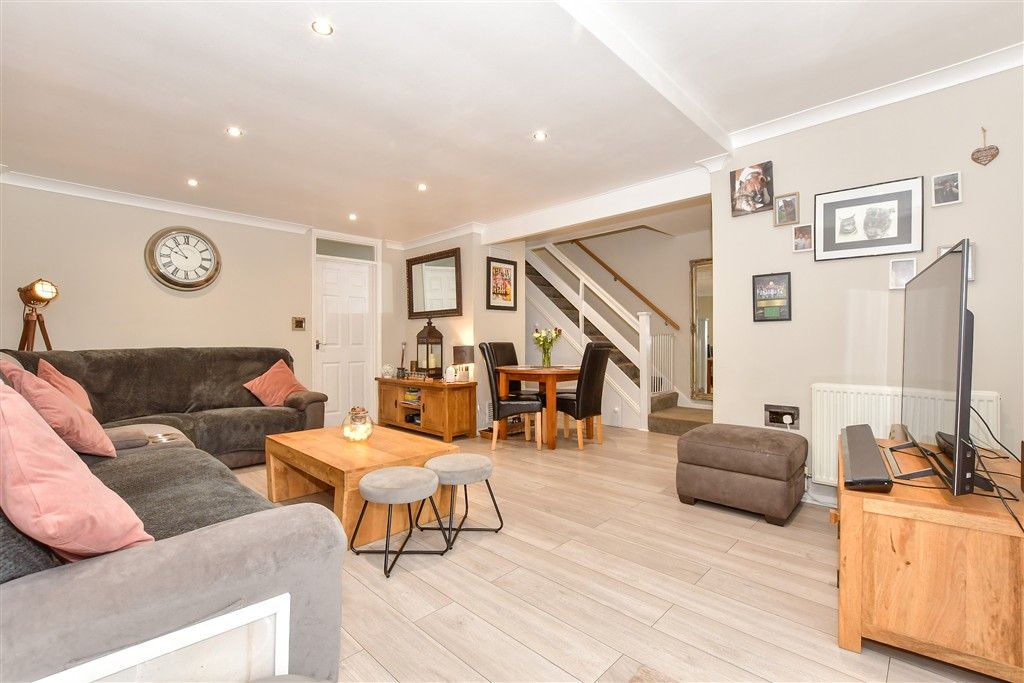 Property photo 3 of 11 Lounge/Diner