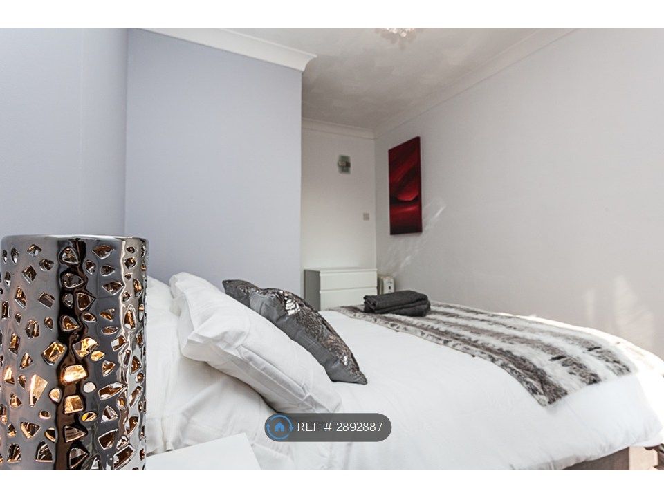 Property photo 3 of 14 Fully Furnished