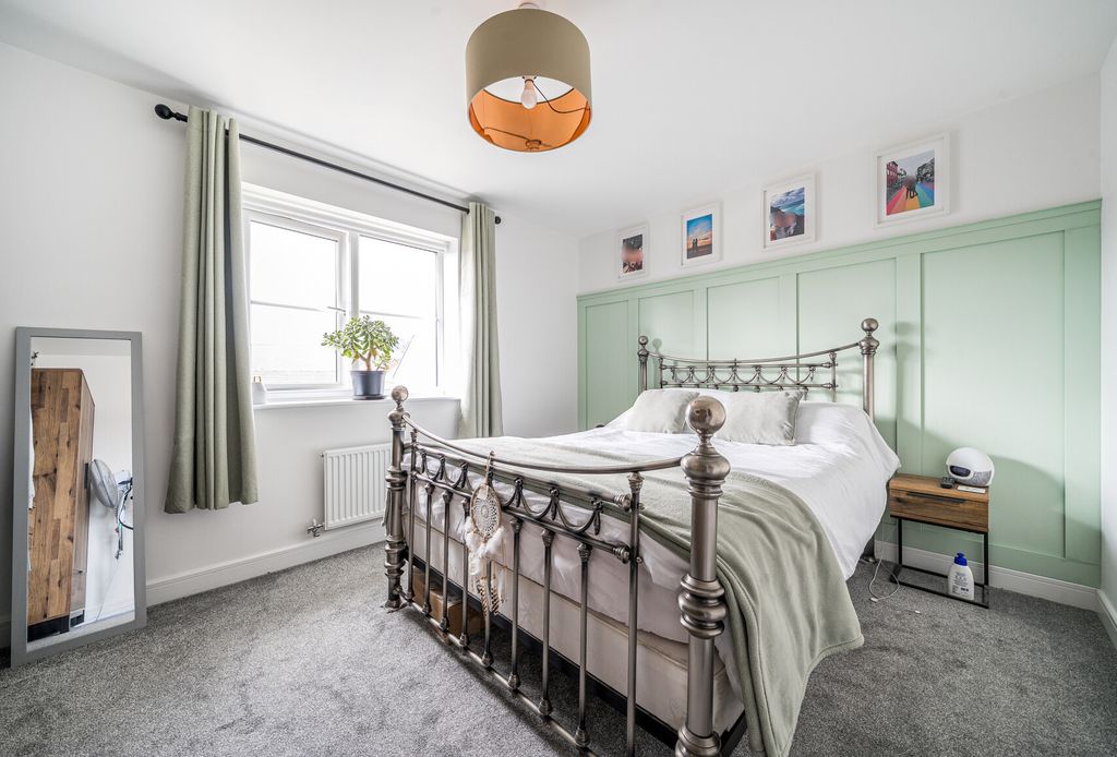Property photo 3 of 13 1347398-1-68B5696...