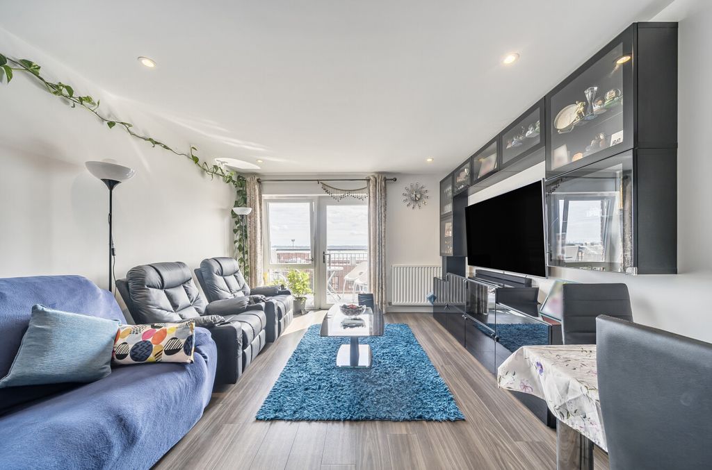 Property photo 3 of 12 1328530-18-687E9F...