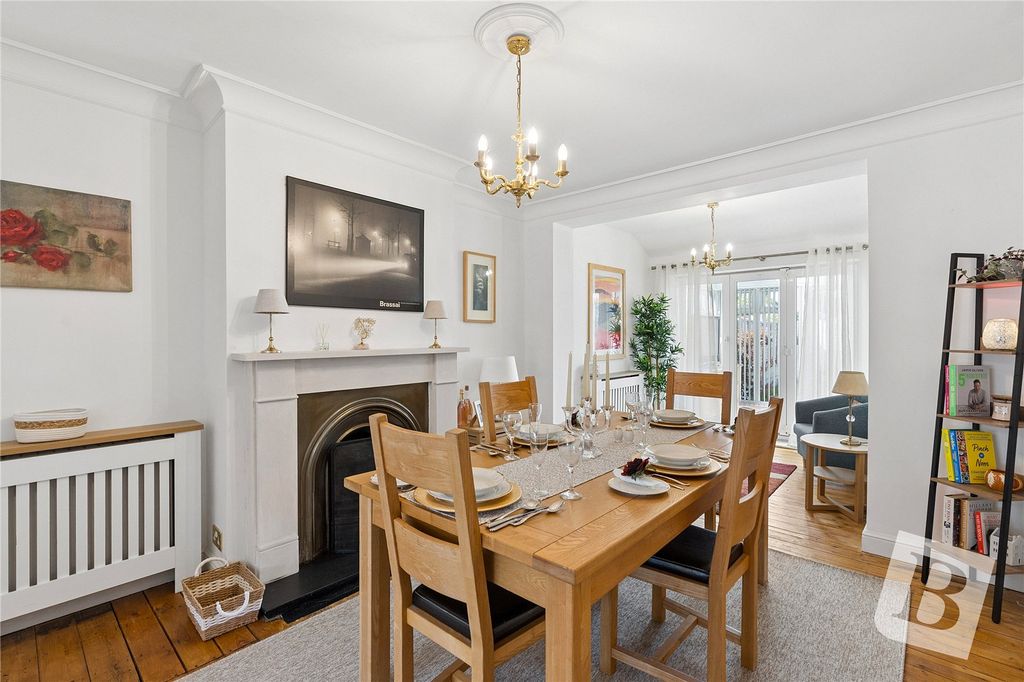 Property photo 3 of 19 Dining Room