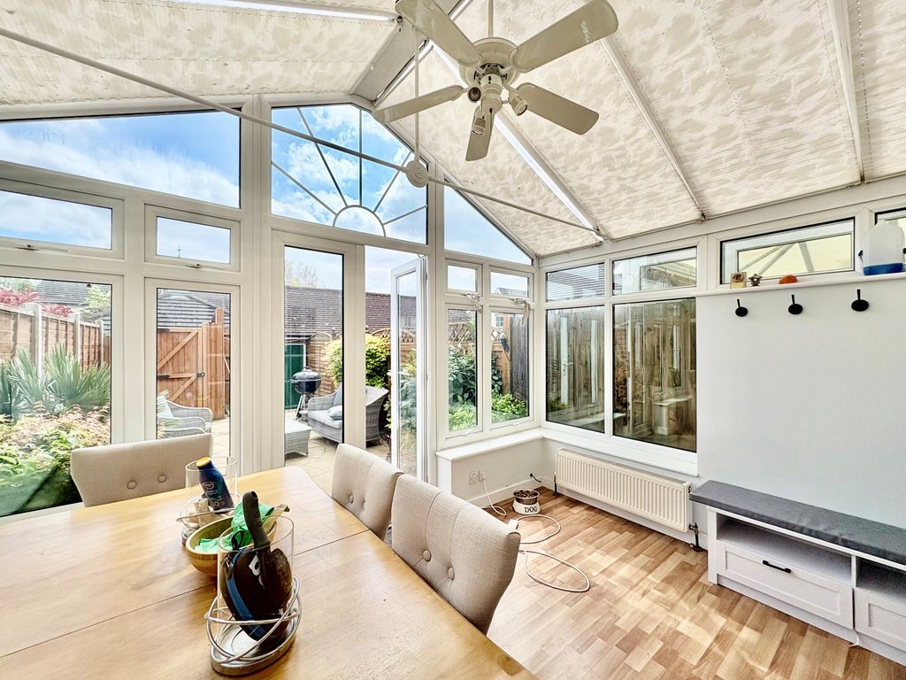 Property photo 3 of 11 Bathroom