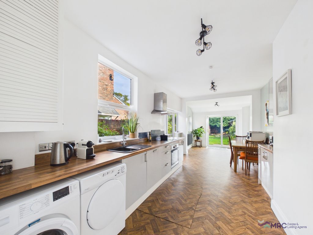 Property photo 1 of 19 3 Bed Terraced House For Sale Arlington Avenue, Cottingham Hu16 4Dp