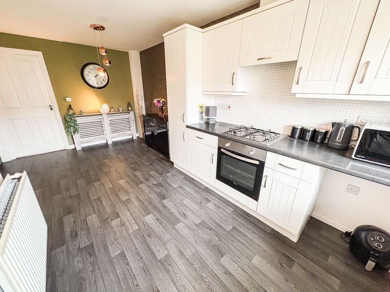 Property photo 3 of 16 Photo 13