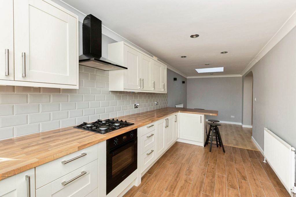 Property photo 2 of 21 Pbox-Img.Jpg