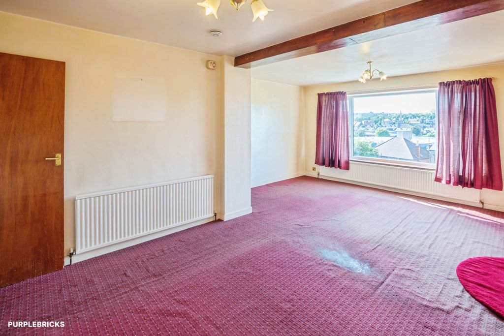 Property photo 2 of 27
