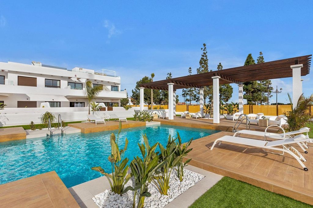 Property photo 3 of 38