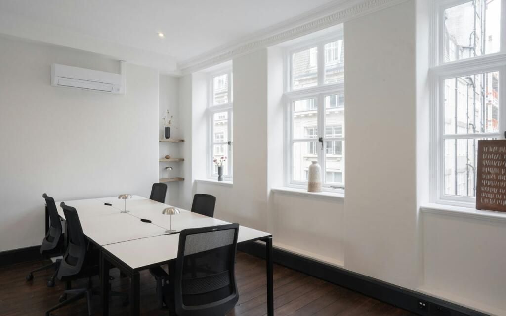 Property photo 1 of 7 Photo 6