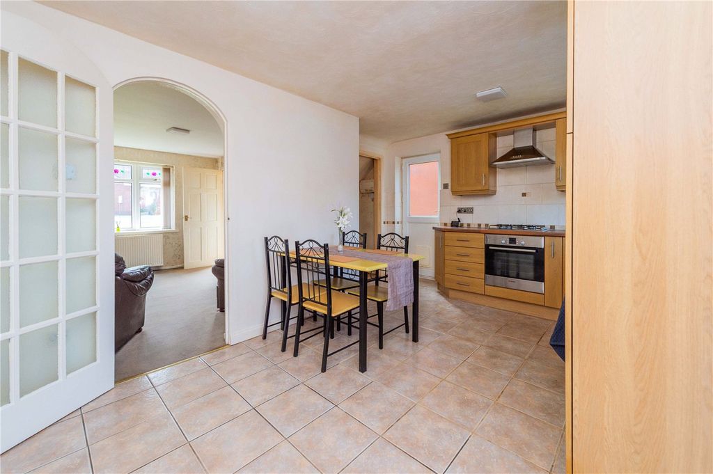 Property photo 3 of 29 Picture No. 15