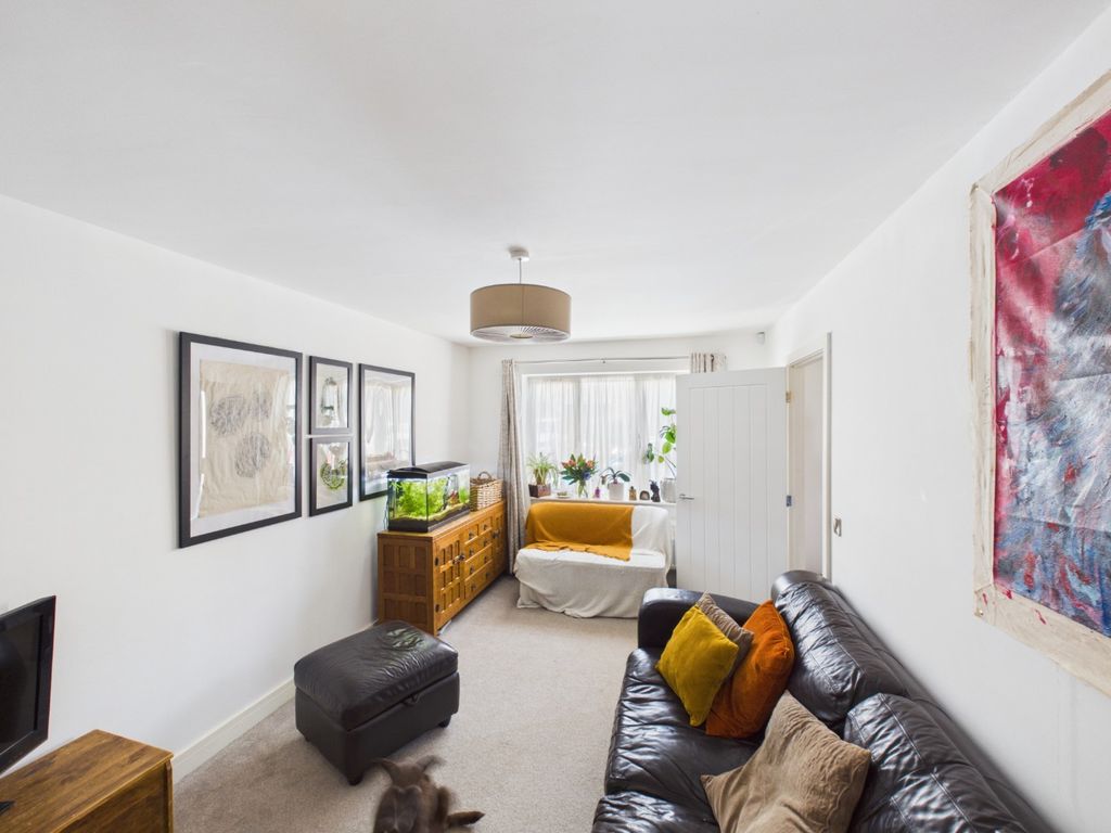 Property photo 2 of 23 4926494